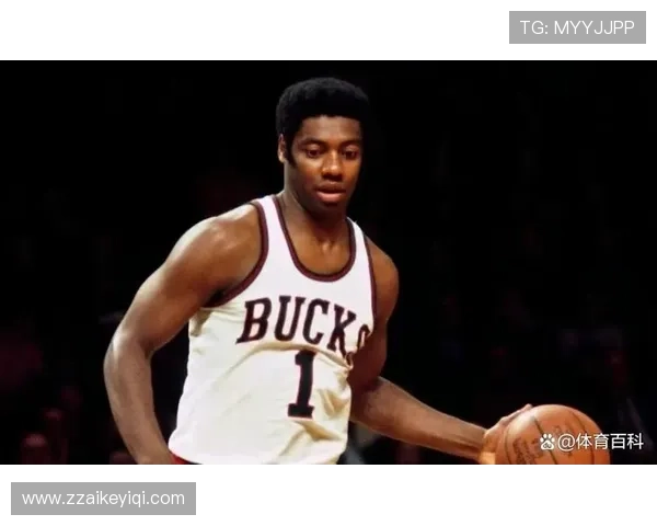 奥斯卡·罗伯特森助攻突破关键回合，效率明显优于同期组织后卫